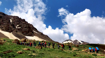 Mountaineers on Iran Alamkuh Climbing Tour