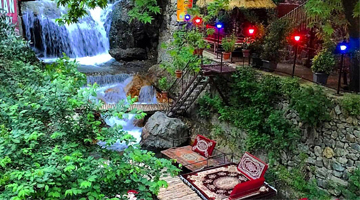 Iranian Traditional Restaurant in Darband