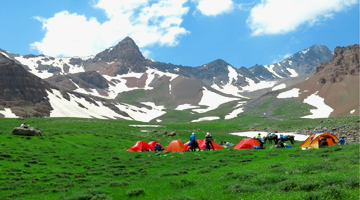 Alamkuh Climbers Camping in Hesarchal