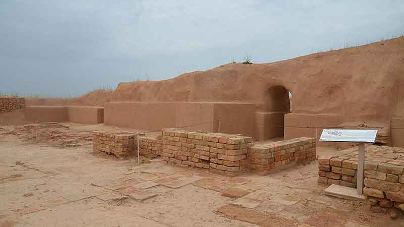 Temples within the ziggurat
