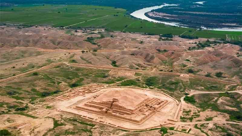 Ziggurat of Chogha Zanbil: Ziggurat view