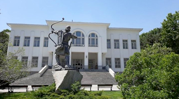 Arash Kamangir Statue in  Tehran Saadabad Palace
