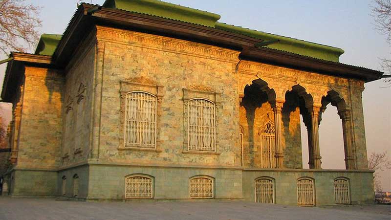 Palace of Queen Esmat Dolatshahi: Home to Master Farshchian's Art