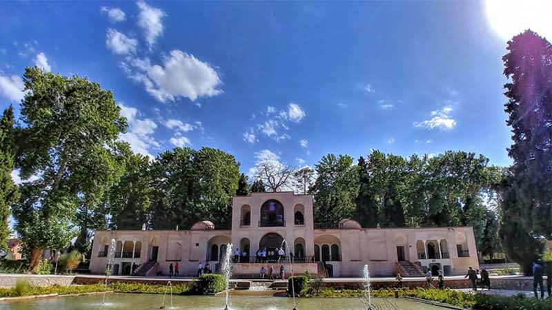 Attractions and Recreational Facilities at Shazdeh Garden